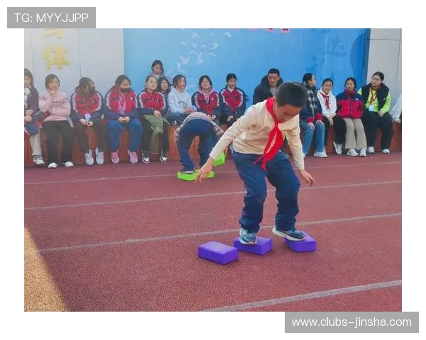 学校趣味运动会：蹦跳跑步挑战赛打造快乐健康校园氛围
